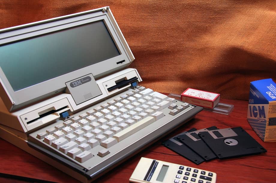 El primer computador IBM fue lanzado el 12 de agosto de 1981.