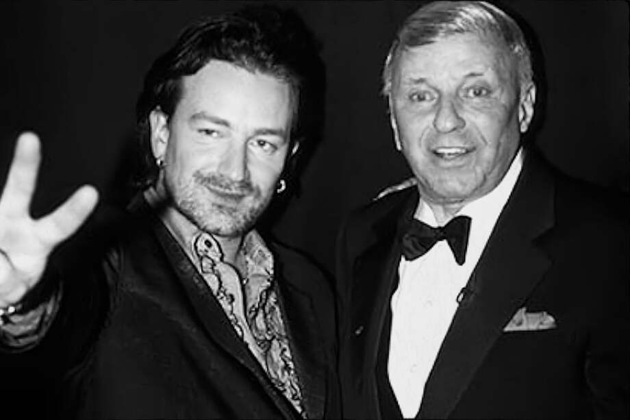 Bono y Frank Sinatra, en un encuentro en el año de 1993. / Cortesía