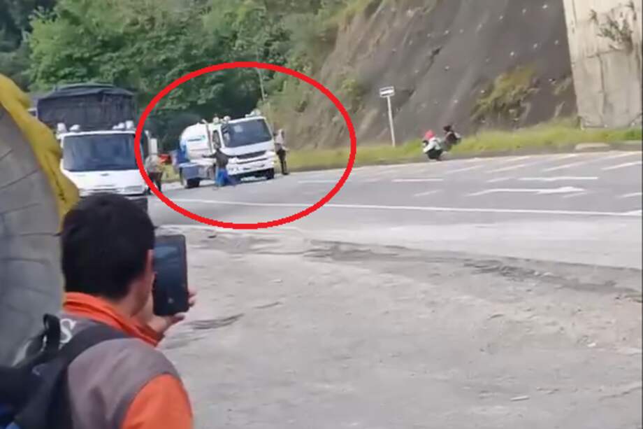 La denuncia se produjo en la vía que comunica a Bogotá con el municipio de La Vega.