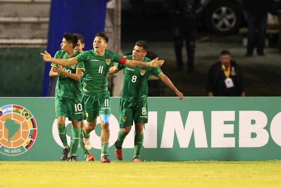 Bolivia debutó en el Sudamericano Sub-20 venciendo a Perú 2-0