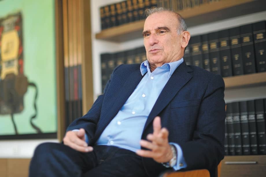 Humberto de La Calle es cabeza de lista al Senado de Centro Esperanza, con el aval de Verde Oxígeno.