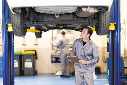 ¿Cada cuánto se hace la revisión técnico-mecánica y qué pasa si no se aprueba?