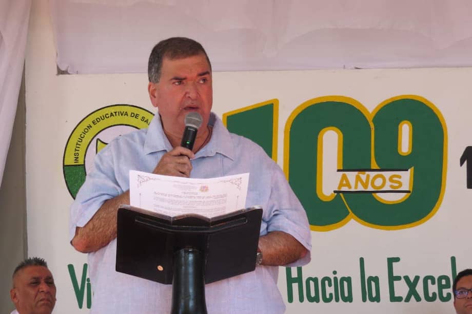 José Elías Chams, alcalde de Sabanalarga, aclaró que ha bajado ocho kilos en los últimos meses.