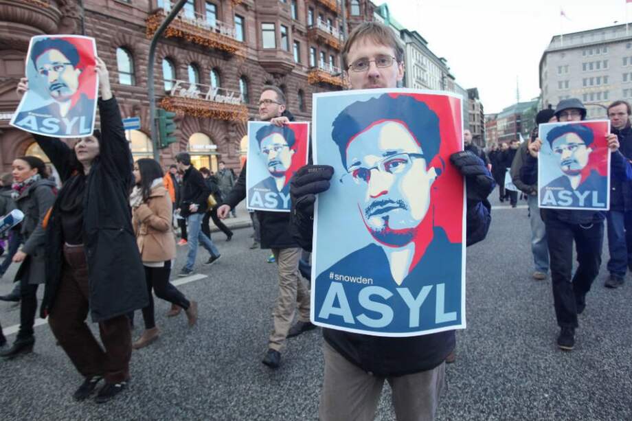 The New York Times y The Guardian piden clemencia para Edward Snowden