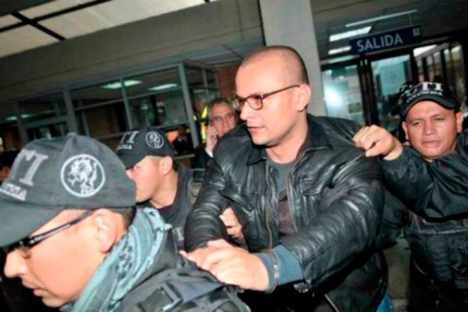 Investigan posible plan para asesinar a hacker Andrés Sepúlveda