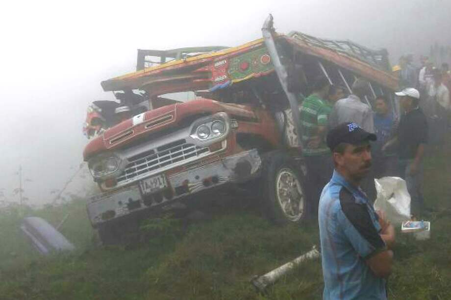 El accidente en Huila dejó tres muertos. / Bomberos de Colombia