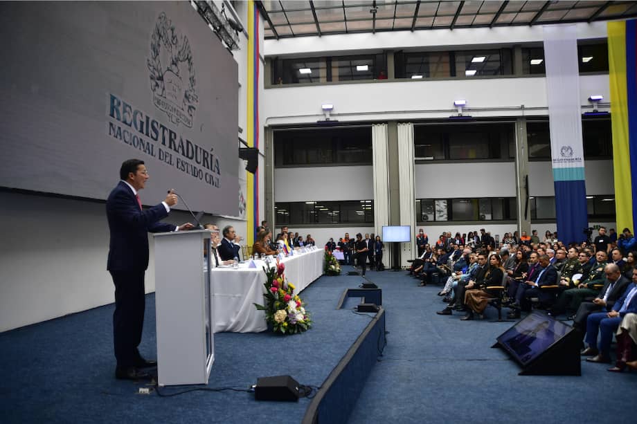 El registrador Hernán Penagos presentó este 6 de marzo el calendario electoral que regirá las elecciones previstas para el 2026.