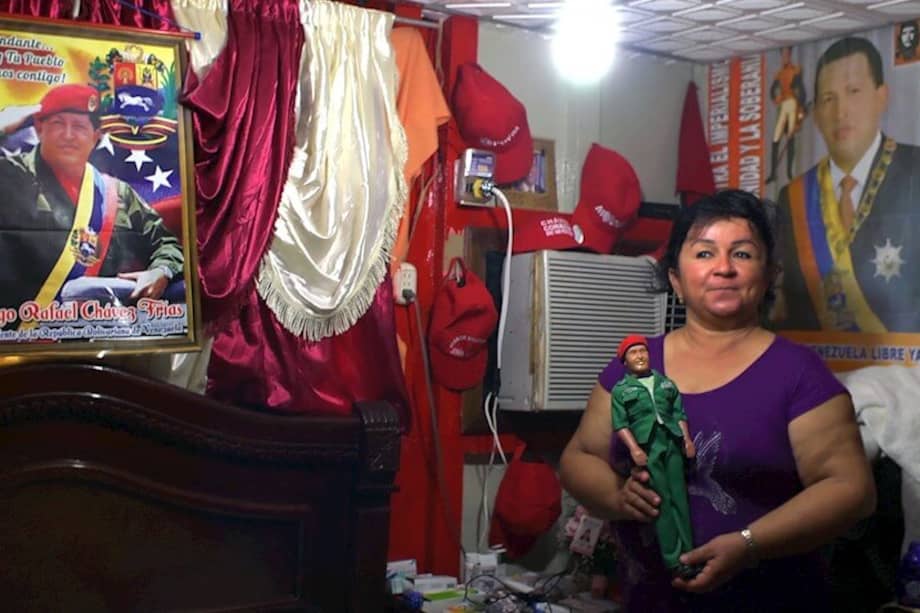 Fotograma cedido por la directora venezolana Anabel Rodríguez Ríos de una escena de su documental "Once Upon a Time in Venezuela" (Había una vez en Venezuela) donde aparece su protagonista Tamara, una representante del partido chavista. / Anabel Rodríguez Ríos