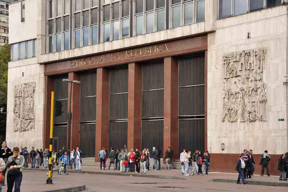 De los US$1.000 millones que el Banco de la República comprará a junio, apenas ha adquirido US$126 millones. / Archivo
