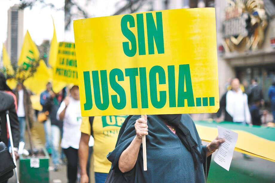 Las manifestaciones de repudio al exterminio de la UP marcaron una generación en Colombia. / Archivo