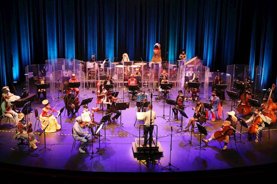 En Halloween, músicos de la Orquesta Filarmónica de Bogotá y la Orquesta Filarmónica Prejuvenil del Proyecto Educativo OFB realizaron un concierto que fue transmitido por televisión y plataformas digitales.