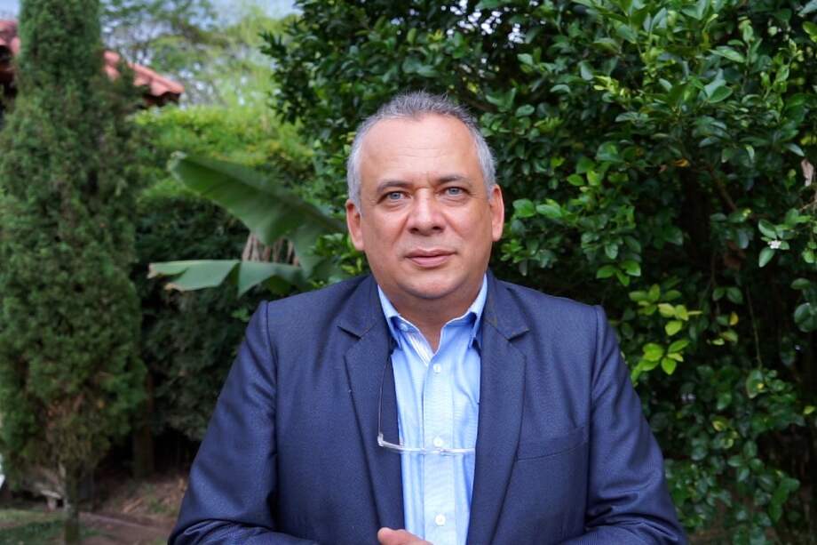 El alcalde de Armenia, José Manuel Ríos, dice que a los habitantes de su ciudad les ha faltado "disciplina social". / Cortesía