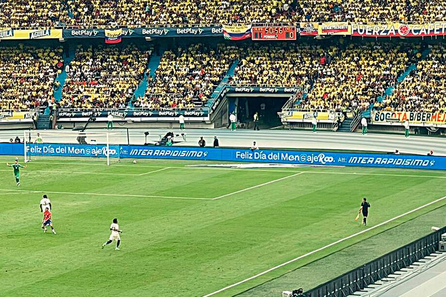 En la valla aparecen representadas varias empresas del sector.