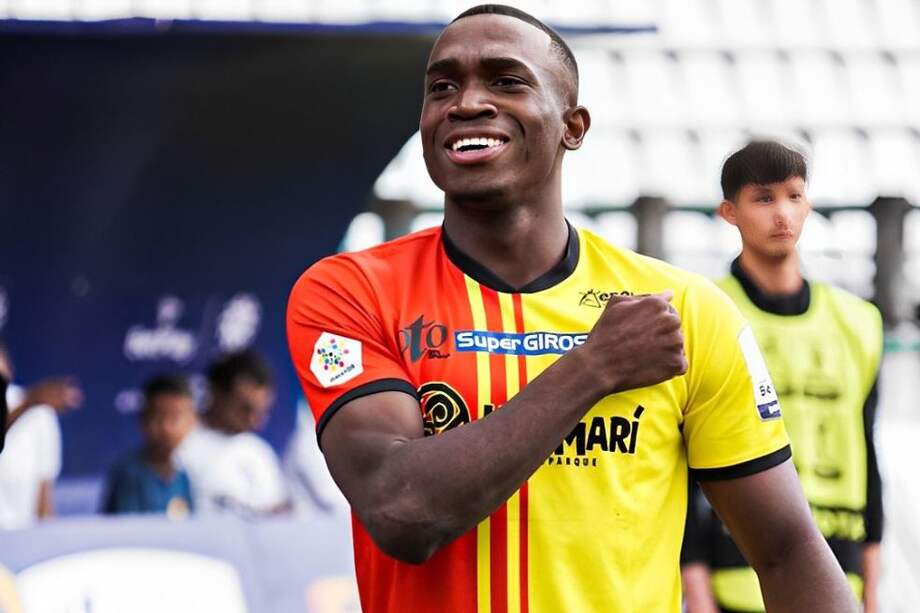 Kener Valencia marcó su primer gol con el Deportivo Pereira en el Clásico Cafetero.