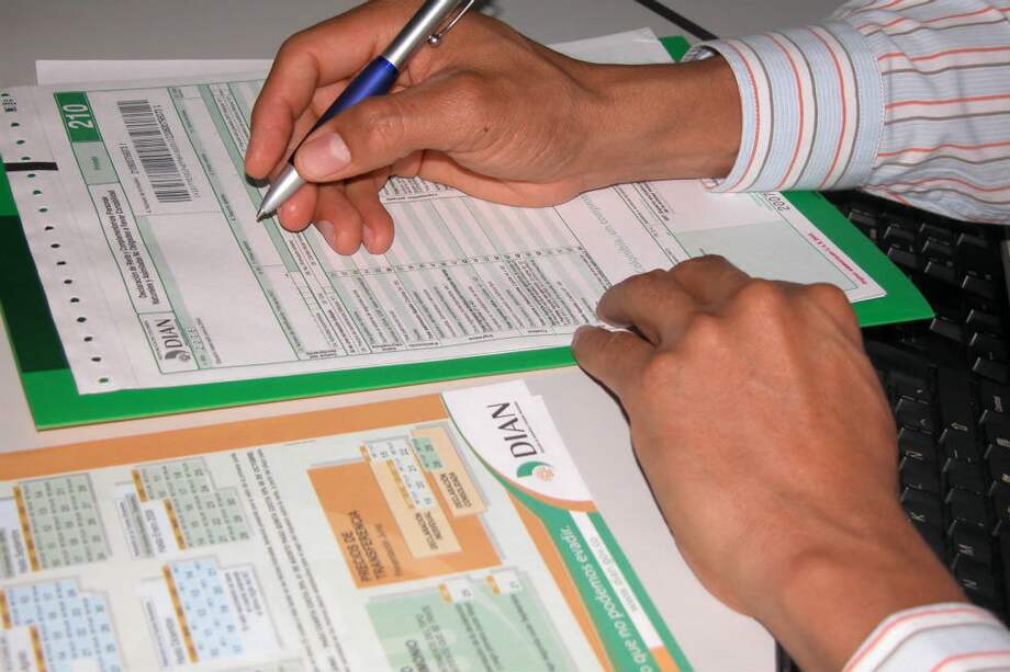 De acuerdo con cálculos de la DIAN, en Colombia cerca de 3’600.000 personas son objeto de retención en la fuente. / La República