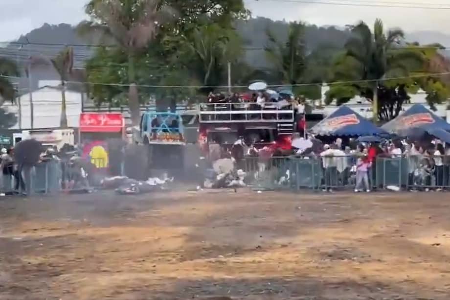 En el lugar del accidente falleció una menor de edad.