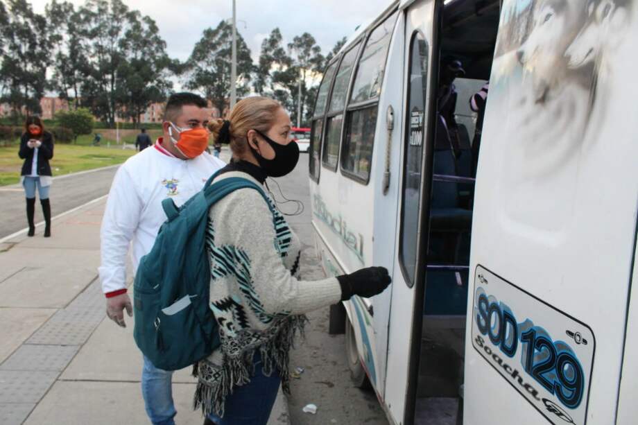 Colombia continúa con su proceso de reapertura mientras los casos reportados disminuyen.