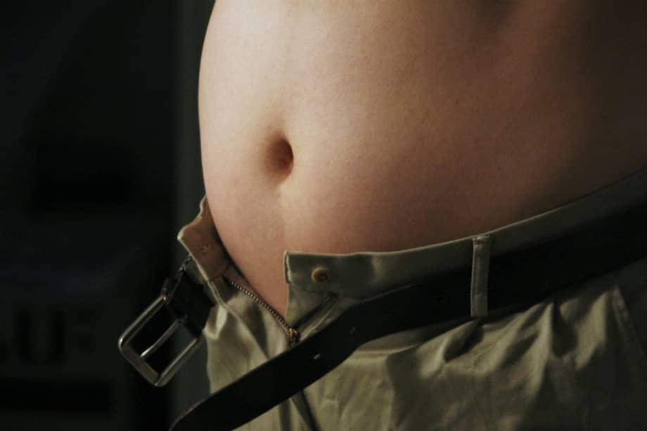 Aquellos con una cintura más grande eran más propensos a sufrir problemas en el ventrículo izquierdo del corazón, dice estudio. / Bloomberg News