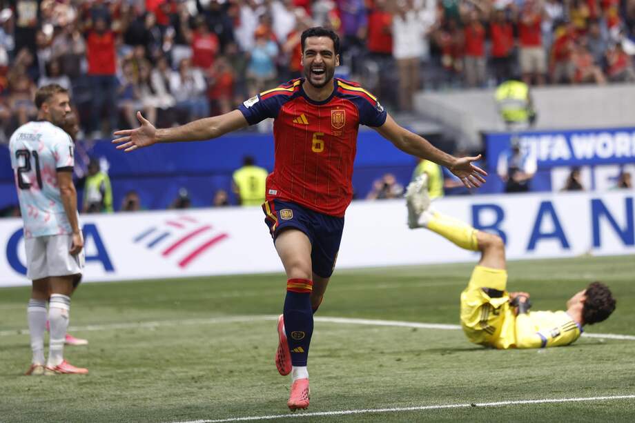 Mikel Merino celebra el 2-1 de España contra Bélgica en los cuartos de final de la Copa Mundial de la FIFA Norteamérica 2026, este viernes 10 de julio, en el SoFi Stadium de Los Ángeles, California, en Estados Unidos.
