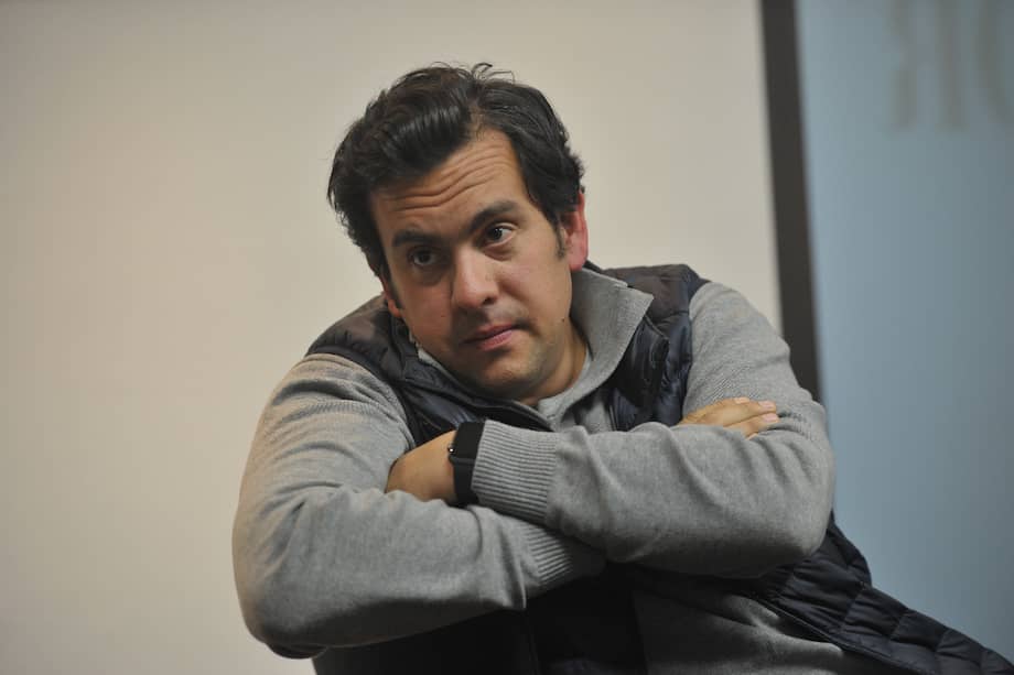 Rodrigo Lara, de Cambio Radical, explica que no solo es necesario regular el funcionamiento de plataformas como Uber en el país. Es, sobretodo obligatorio que paguen impuestos como el de la renta, dado que se enriquecen en suelo colombiano. / Archivo El Espectador.