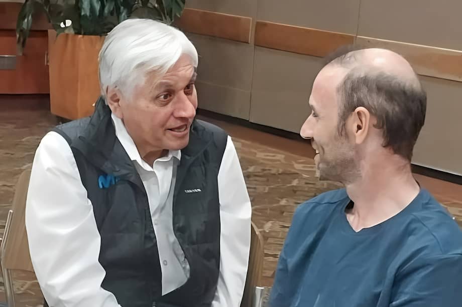 Carlos Alberto Osorio (izq.) trabajó con el equipo ciclístico español Movistar Team.