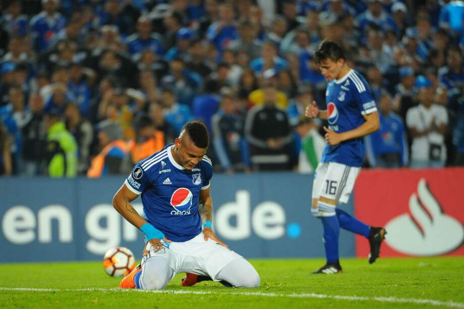Los jugadores de Millonarios lamentan el empate sin goles frente a Corinthians. / Christian Garavito