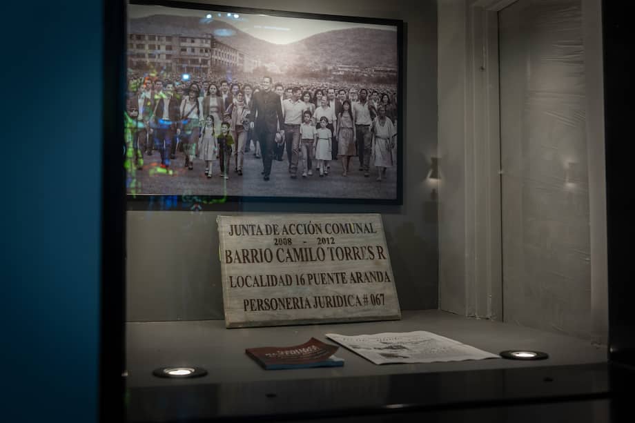 Así estaba el osario en la capilla de la Universidad Nacional que había sido adecuada para recibir los restos.