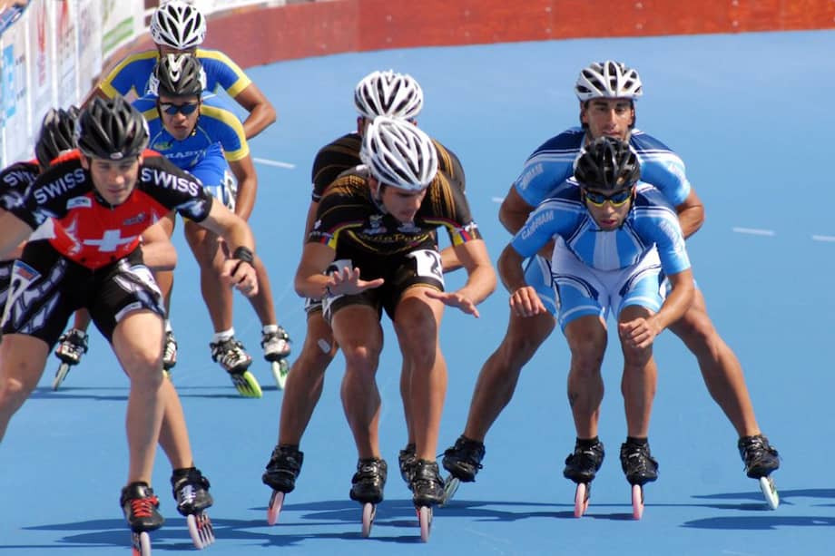 Andrés Felipe Muñoz (centro) competirá en el equipo de relevos en busca de la presea dorada / LUIS RAMIREZ (COLPRESSPHOTOS) FEDEPATIN