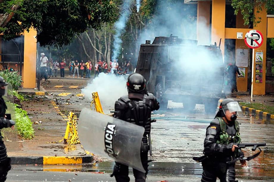 Disturbios en La Universidad del Valle - Foto tomada El País de Cali.