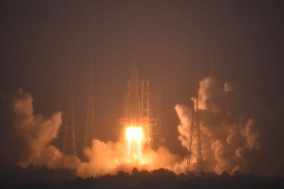 Imagen del lanzamiento del cohete no tripulado Chang’E-6.