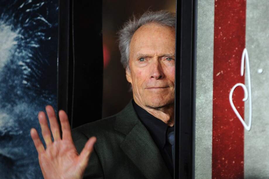 Clint Eastwood salva a un hombre de morir asfixiado