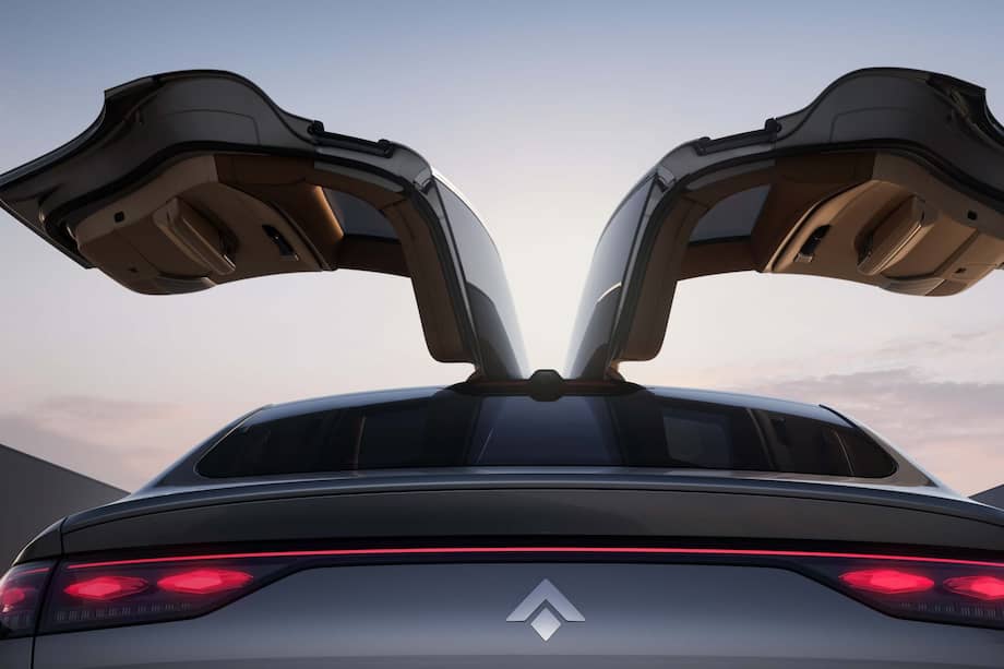 Este carro llega con una batería LFP de 83 kWh como uno de sus grandes pilares tecnológicos.