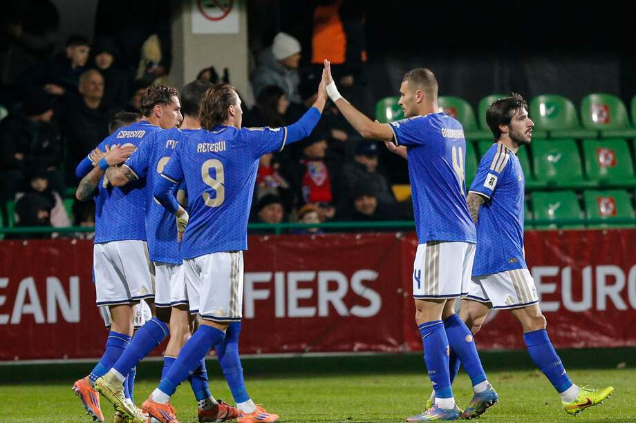 Jugadores de Italia celebran durante el partido de clasificación de la UEFA para la Copa Mundial de la FIFA 26 entre Moldavia e Italia en Chisinau, Moldavia, el 13 de noviembre de 2025.