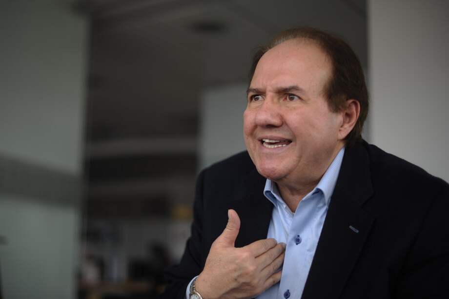 José Leonidas Bustos envió un cuestionario de 13 preguntas al fiscal Néstor Humberto Martínez en septiembre pasado. / Foto: Cristian Garavito - El Espectador