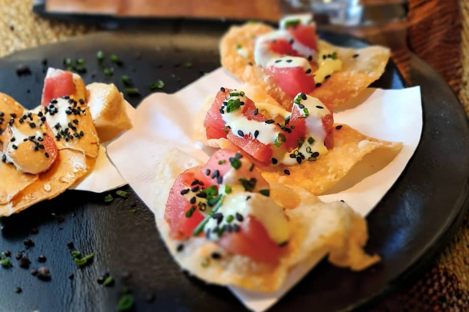 Tortillas fritas con crudo
