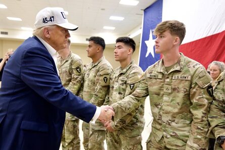 La ayuda de Trump cambia según el color político del estado