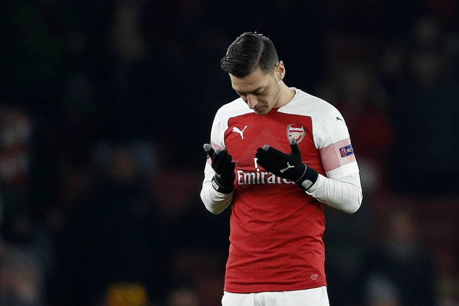 Ozil heredó la religión musulmana de sus padres. AFP