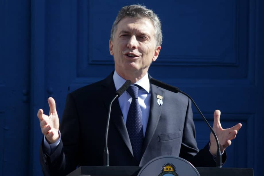 Por orden del gobierno de Mauricio Macri ha habido aumento de tarifas en varios servicios públicos en Argentina. / AFP