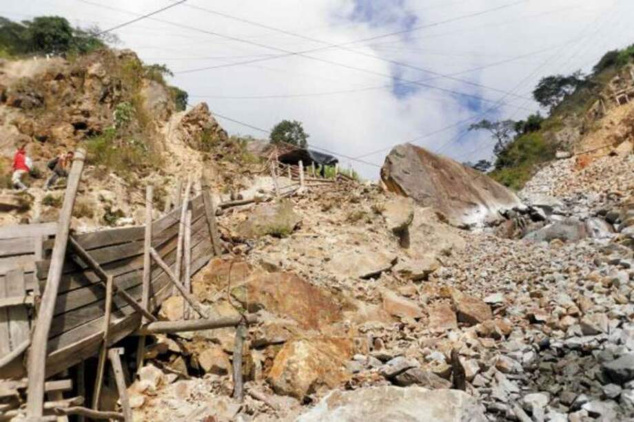 Una familia sepultada por nuevo derrumbe en Risaralda