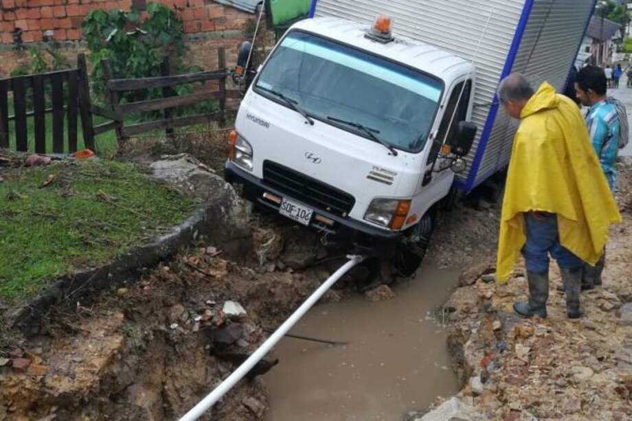 Emergencia por desbordamiento de quebrada en Villarrica, Tolima