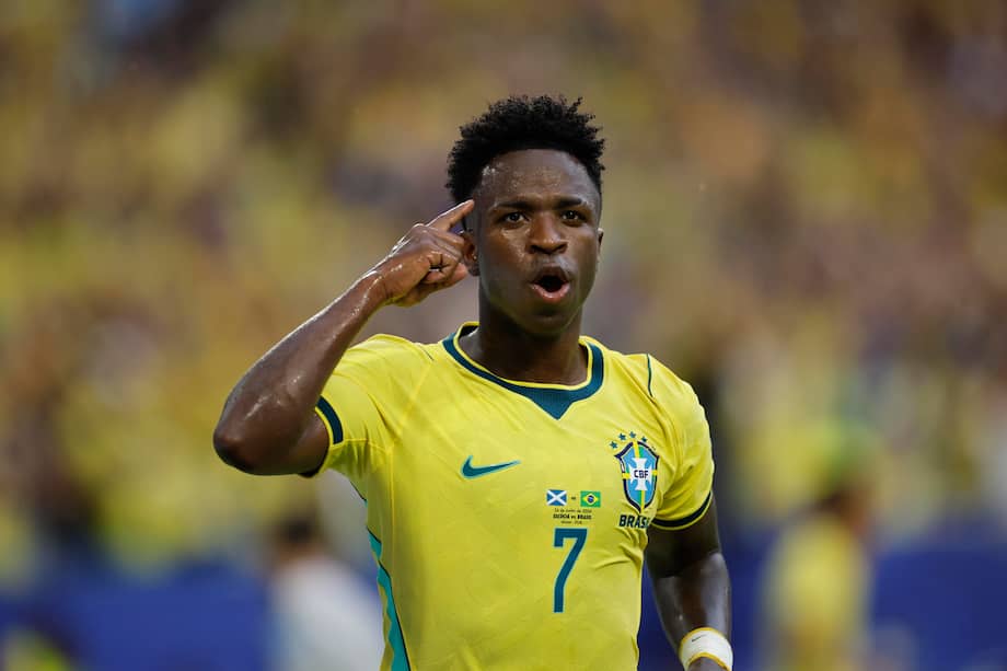 Vinícius Júnior, figura en la victoria parcial de Brasil sobre Escocia.