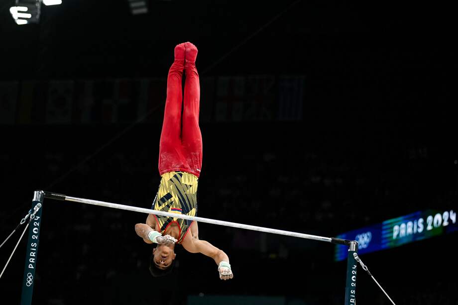El cucuteño Ángel Barajas competirá en la final de barras fija en los Juegos Olímpicos de París 2024.