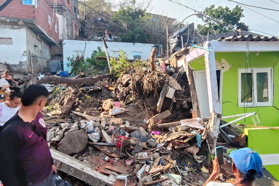 Miles familias samarias resultaron damnificadas tras más de 36 horas de lluvias.