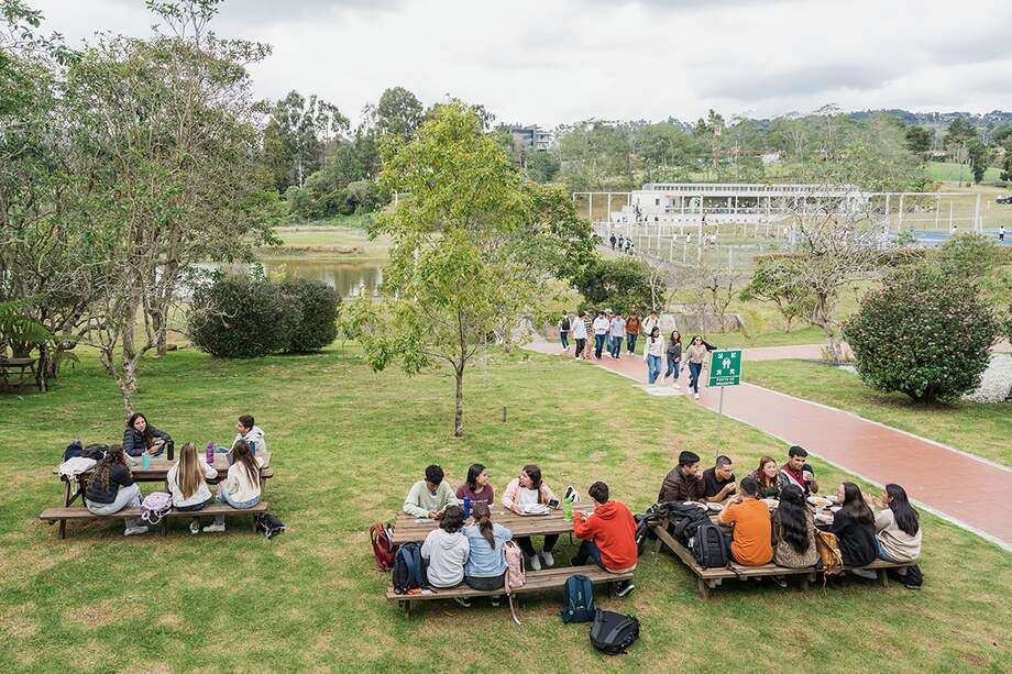 Con “IngEnIA Oportunidades, la Universidad EIA busca fomentar el talento y el esfuerzo académico.