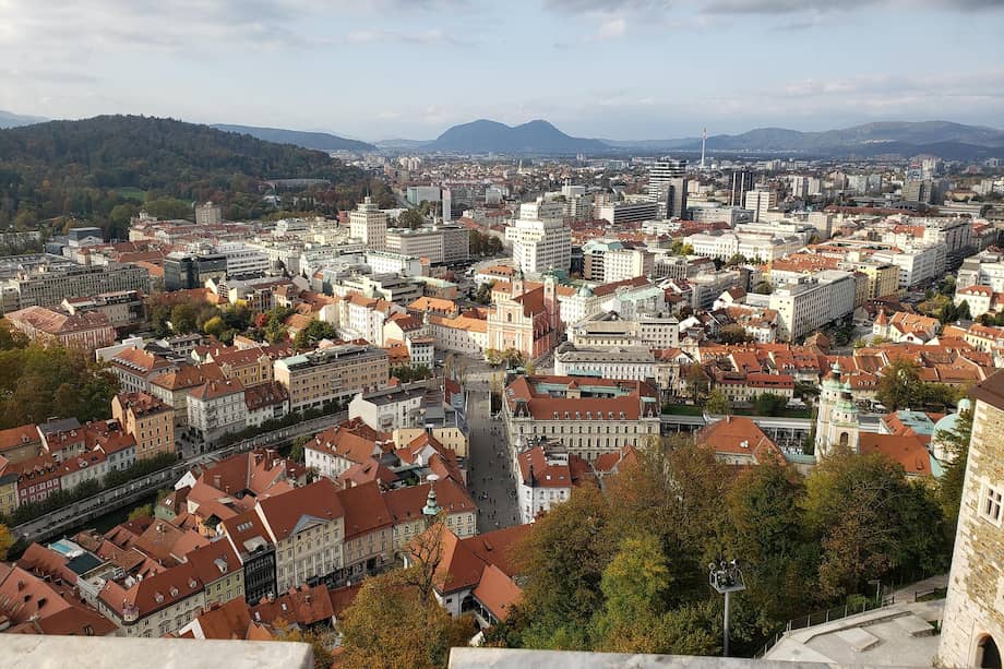 Liubliana es la capital y la ciudad más grande de Eslovenia.