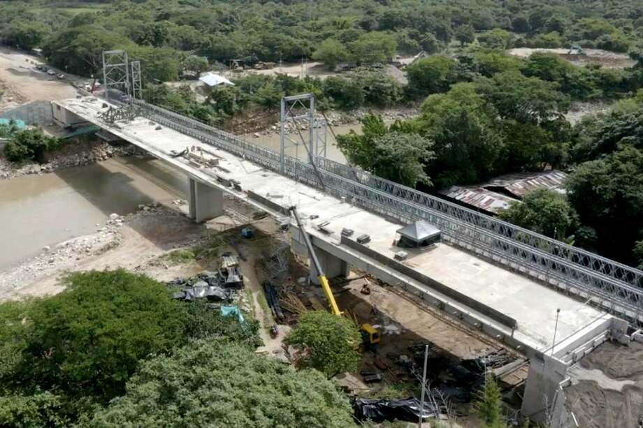 Según la ANI, el puente tiene un avance del 81 %.