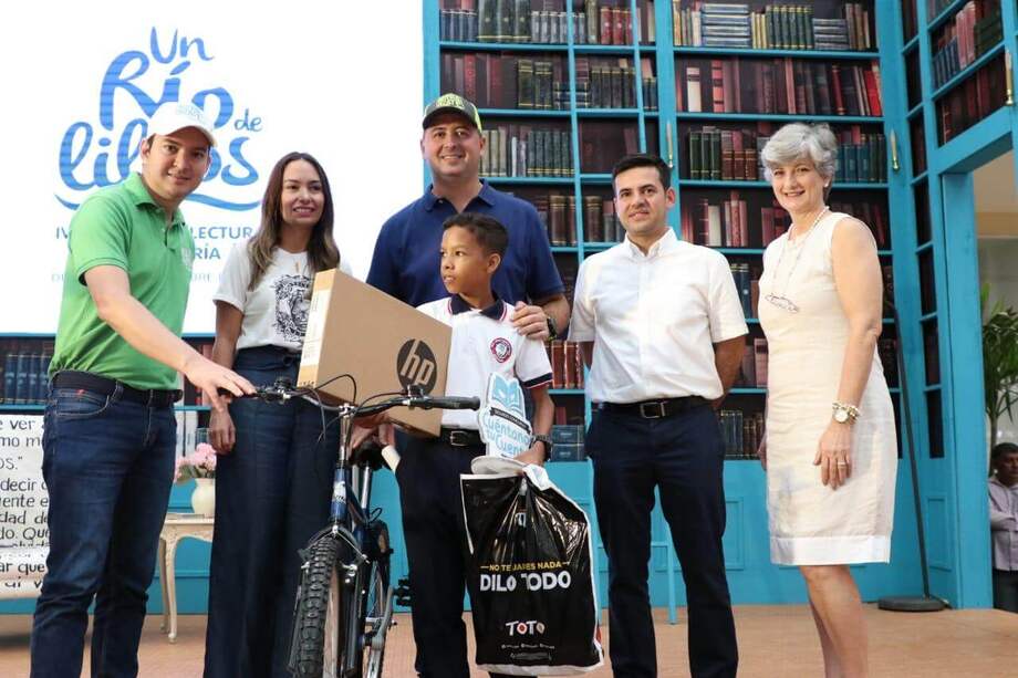 Jeinerson David Mendoza, de la I.E. Santa María.es el ganador del segundo concurso “Cuéntanos Tu Cuento” de la ciudad de Montería. Este año se recibieron 1.123 historias. / Cortesía