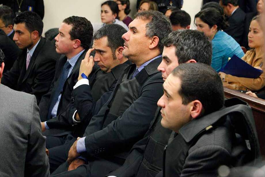 De derecha a izquierda: el cuestionado contratista Mauricio Galofre y sus primos, también empresarios, Guido, Miguel y Manuel Nule. / Archivo