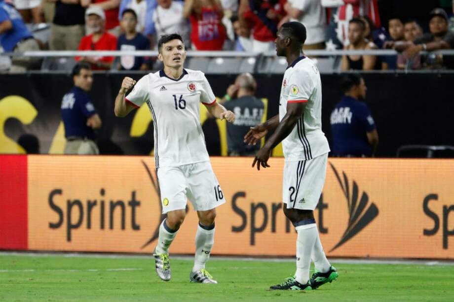 Daniel Torres fue uno de los fijos en la mitad de la cancha. / AFP