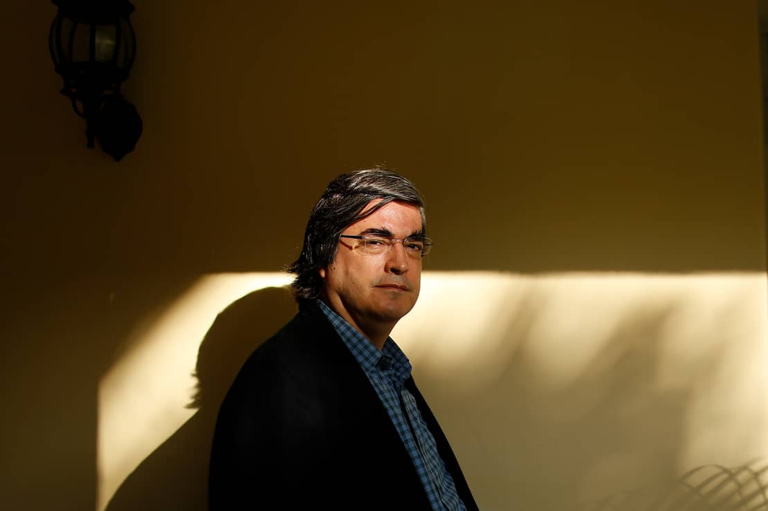 Bayly denuncia cancelación en Feria del Libro de Medellín: “No descarto razones políticas”